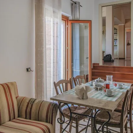 Apartment Stunning In Trodica Di Morrovalle Monte San Giusto